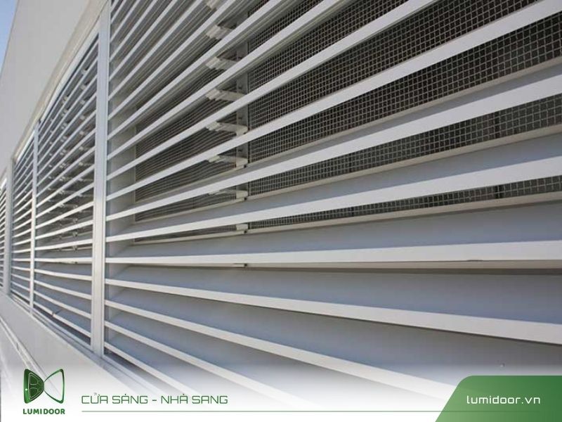 Cửa chớp lật nhôm kính đẹp