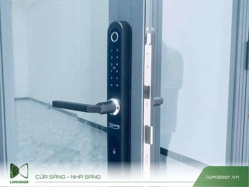 Tay nắm cửa nhôm kính đẹp 